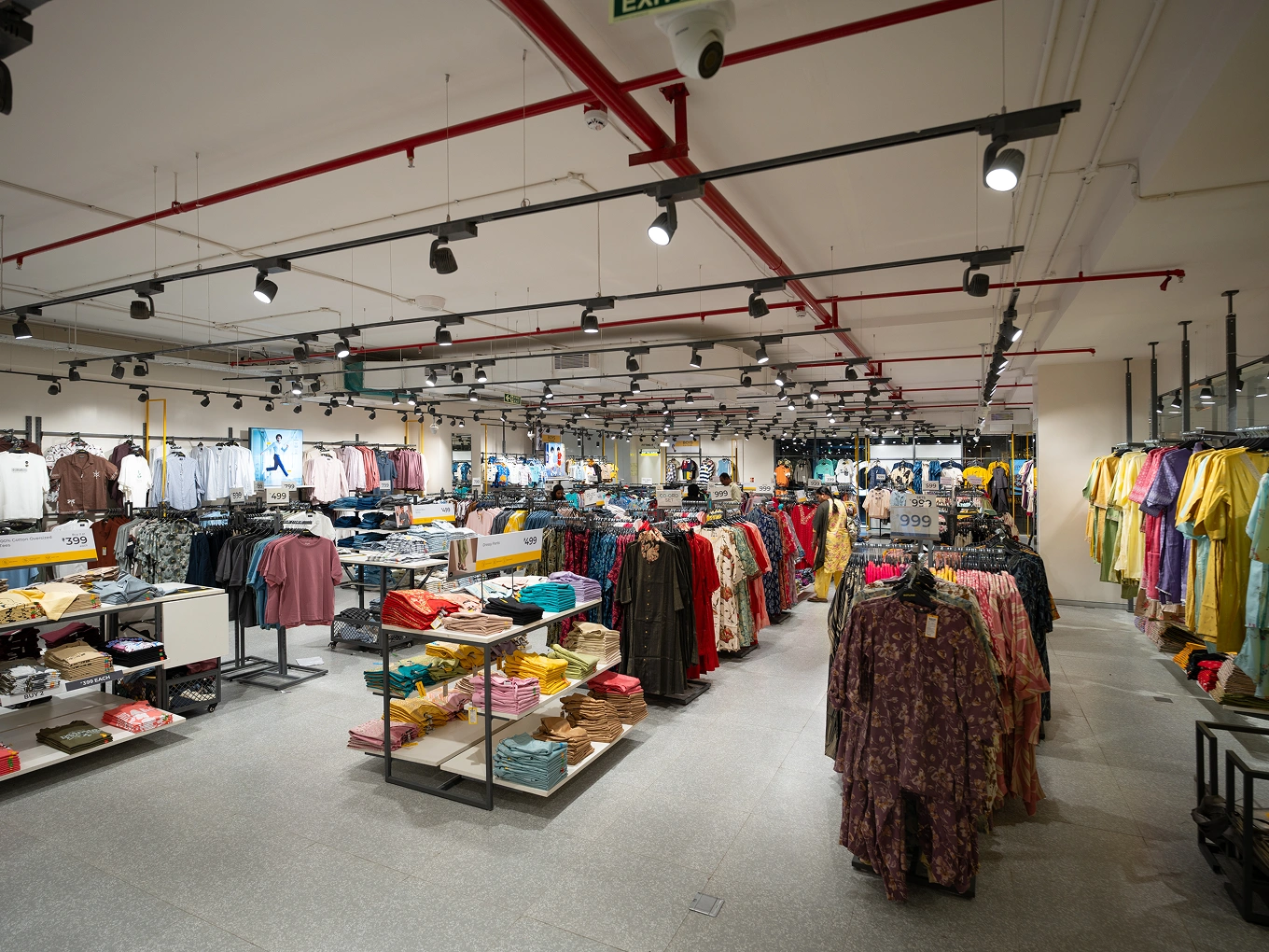INTUNE fashion store location at Kapali Mall in Gandhi Nagar Bengaluru